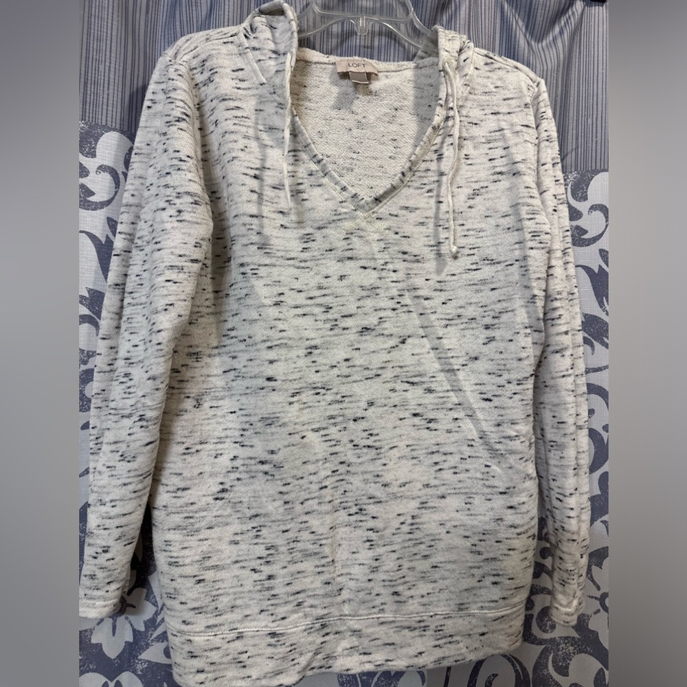 EUC Ann Taylor Loft‎ Women's Grey Hoodie Size S